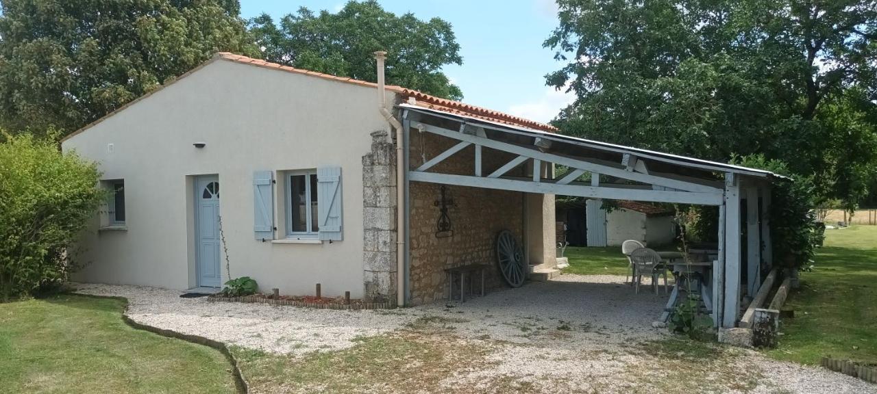 Le Clos Des Chevaliers 퐁 외부 사진